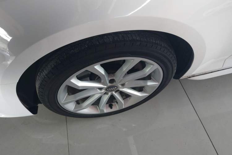 Used Audi A4L 2019 40 TFSI Fashion Edition China VI Emission Standard