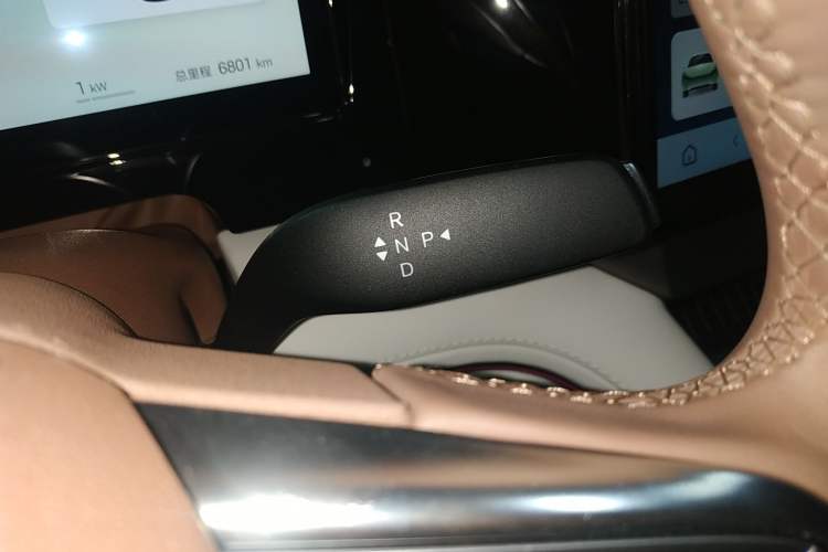 Used BYD Xia 2025 DM-i 1.5T 180km Beyond Edition
