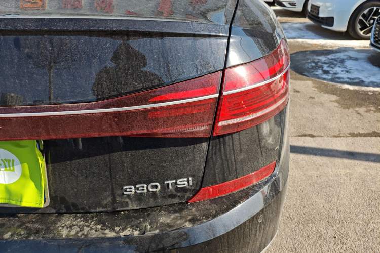 Used Volkswagen Passat 2022 330TSI Starry Luxury Edition – Exclusive Special Edition