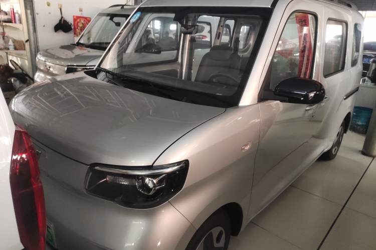 Used Wuling Zhiguang New Energy 2025 Comfort Model