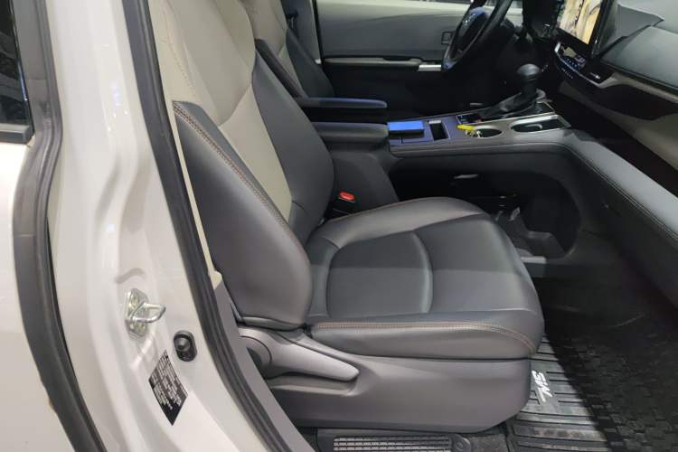 Used Toyota Sienna 2021 2.5L Hybrid Comfort Edition
