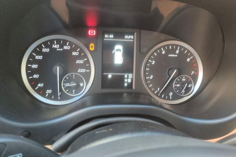 Used Mercedes-Benz Vito 2021 2.0T Elite Version 7 Seats
