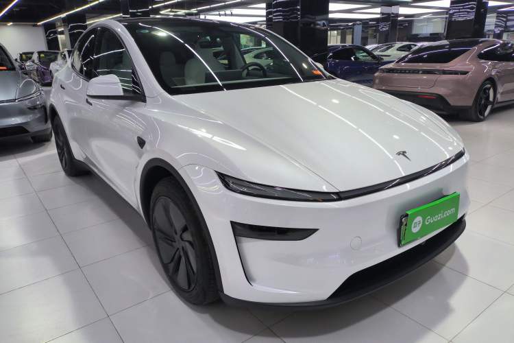 Used Tesla Model Y 2025 Rear-Wheel-Drive Version
