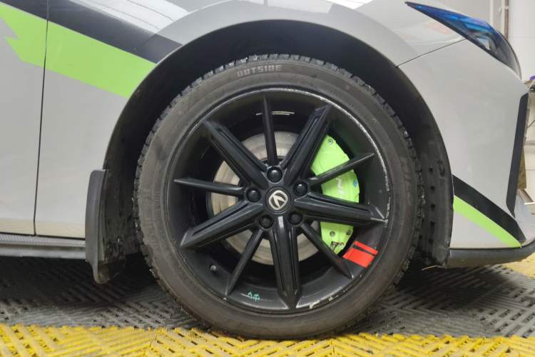 Used Changan UNI-V iDD 2023 ZhiDian iDD 1.5T 113km ZhiKu Model
