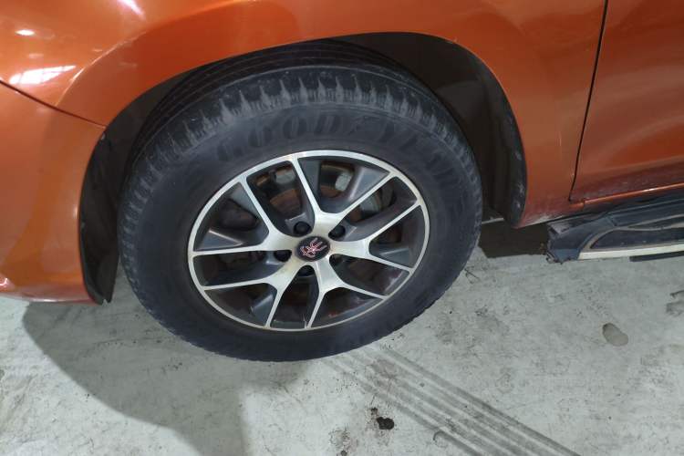 Used BYD Song 2016 Gaishi Edition 1.5TI Manual Haoya Model
