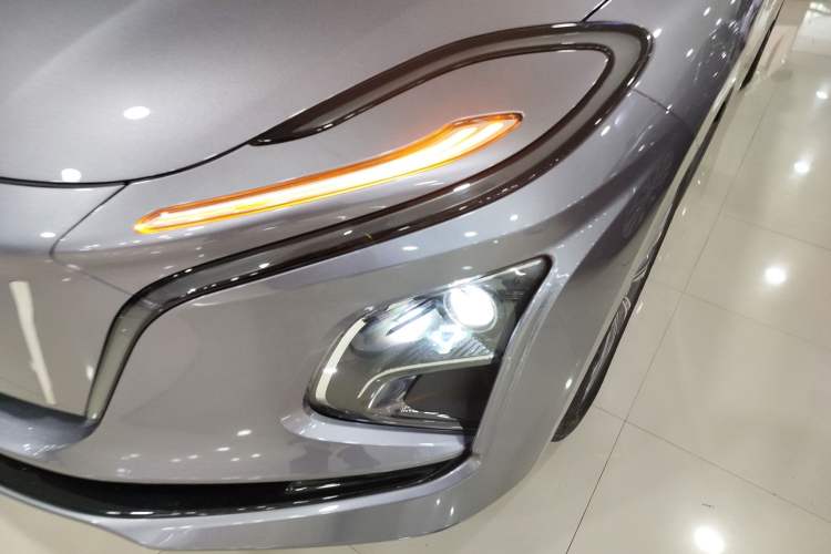 Used Hongqi E-QM5 2024 610 km PLUS
