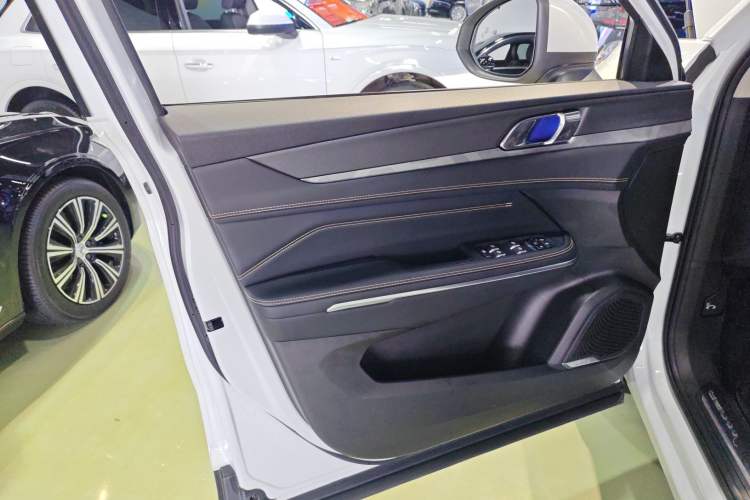 Used Lynk & Co 01 2023 2.0TD Two-Wheel Drive Pro Trim
