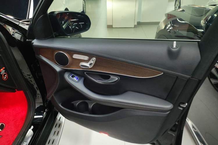 Used Mercedes-Benz GLC 2022 Facelift GLC 300 L 4MATIC Luxury Edition
