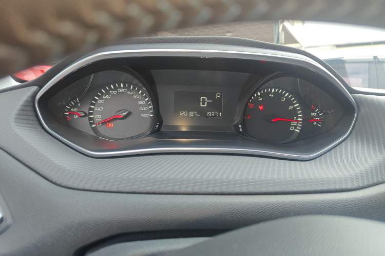 Used Peugeot 308 2018 1.6L Automatic Luxury Edition
