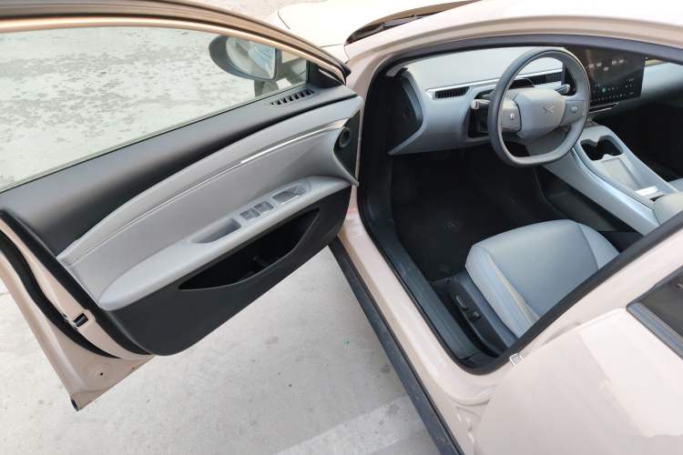 Used XPeng MONA M03 2024 620 with Ultra-Long Range
