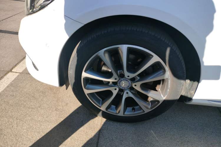 Used Mercedes-Benz E-Class 2016 E 200 L