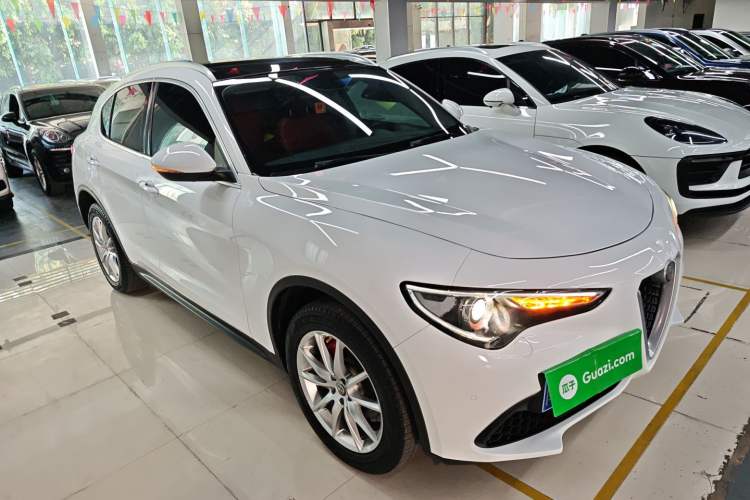 Used Alfa Romeo Stelvio 2017 2.0T 200HP Luxury Edition