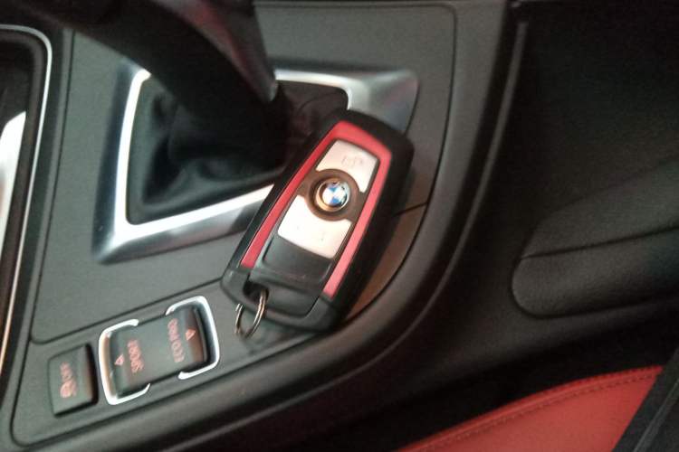 Used BMW 3 Series 2014 320i Sport Design Package
