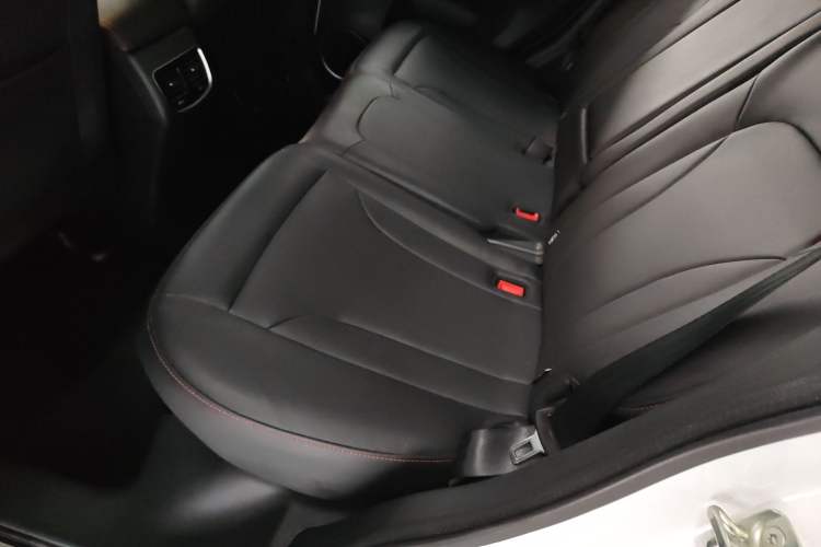 Used Haval M6 2018 Revised Version 1.5T DCT Two-Wheel Drive Elite Edition
