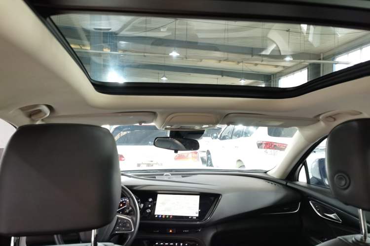 Used Buick Envision 2022 Encore S 552T Two-Wheel-Drive Luxury Model
