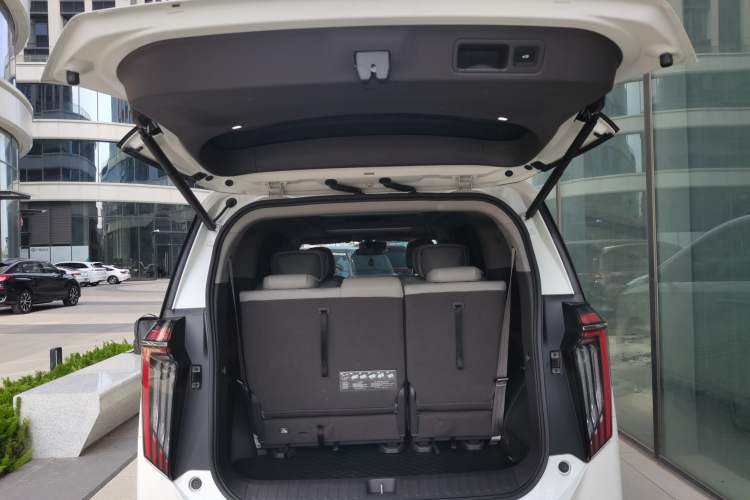 Used GAC Trumpchi M8 2024 Master Series 400T Prestige Edition