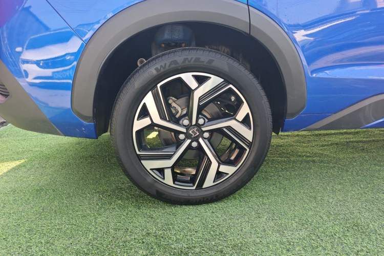 Used SOL X8 2021 300T DCT Leading Smart Connectivity Version 7 Seats
