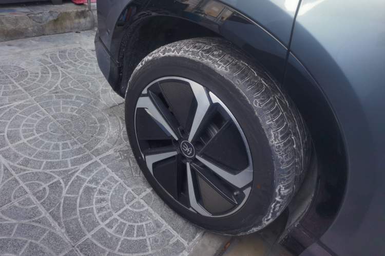 Used BYD Song L EV 2025 Intelligent Driving Version 662 km LiDAR Excellence Edition
