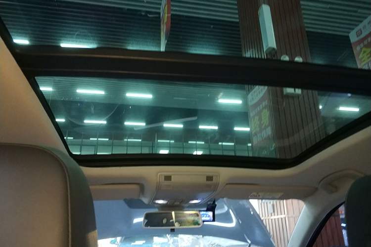 Used Volkswagen Sagitar 2023 300TSI DSG Excellence Edition
