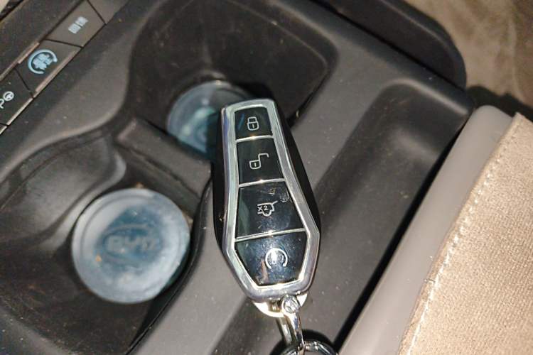 Used BYD Yuan UP 2025 Intelligent Driving Version 401 KM Dynamic Edition