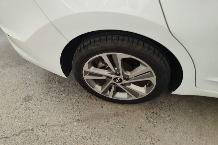 Used Hyundai Elantra 2016 1.6L Automatic ZhiXuan – Elite Version