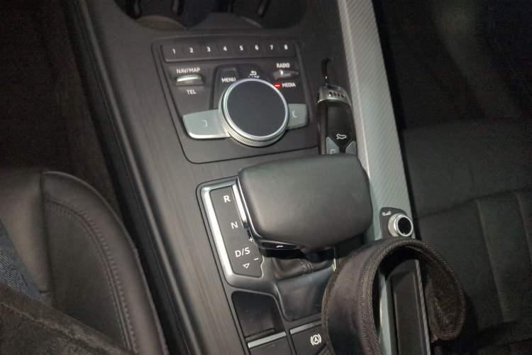 Used Audi A4L 2017 Plus 40 TFSI Fashion Model
