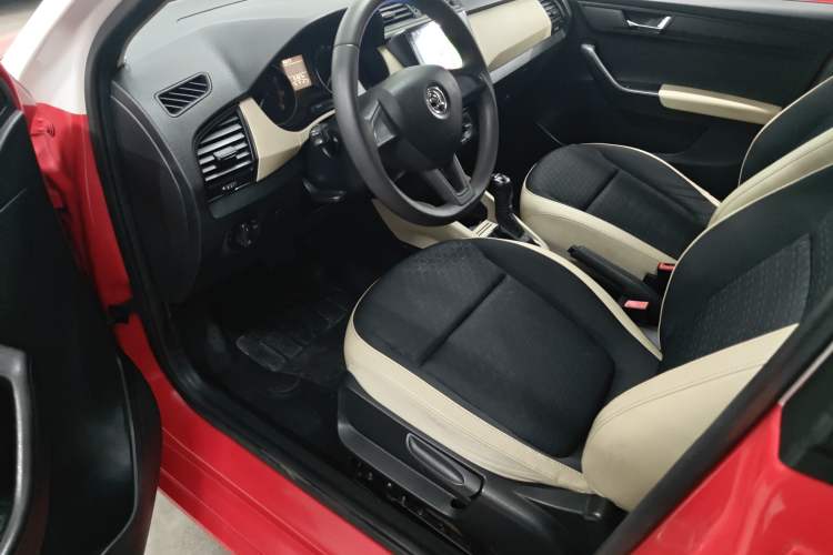 Used Skoda Fabia 2015 1.4L Automatic Chuanxing Edition
