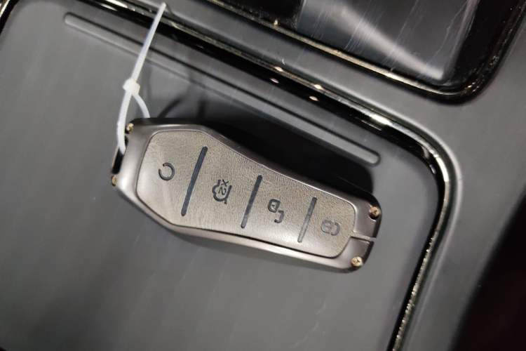 Used BYD Han 2024 DM-i Glory Edition 121KM Prestige Model
