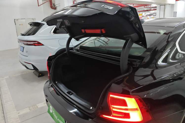 Used Volvo S90 2019 T5 Zhiyi Edition
