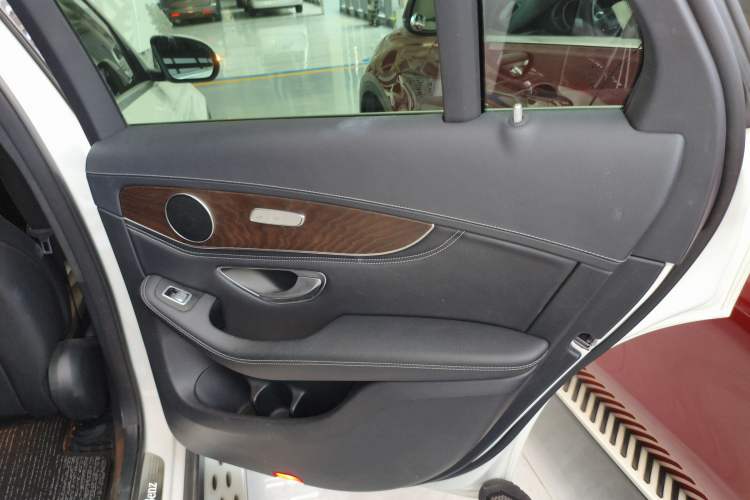 Used Mercedes-Benz GLC 2020 Facelift GLC 300 L 4MATIC Dynamic Edition