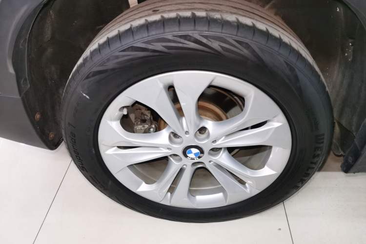 Used BMW X1 2016 sDrive18Li Premium Edition
