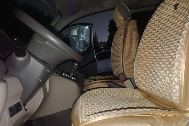 Used Nissan NV200 2016 Revised Version 1.6L CVT Luxury Edition
