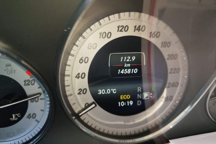 Used Mercedes-Benz GLK-Class 2015 GLK 260 4MATIC Fashion Edition Ultimate Version
