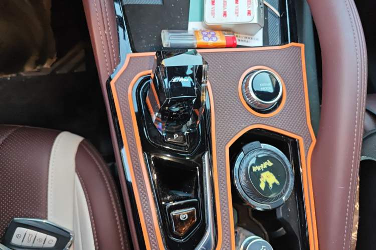 Used Geely Auto Monjaro L 2024 2.0TD High-Power Automatic Two-Wheel Drive Yunqi Version
