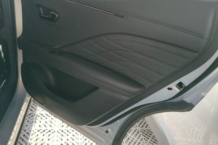 Used AION V 2024 Aion Tyrannosaurus 650 LiDAR Edition
