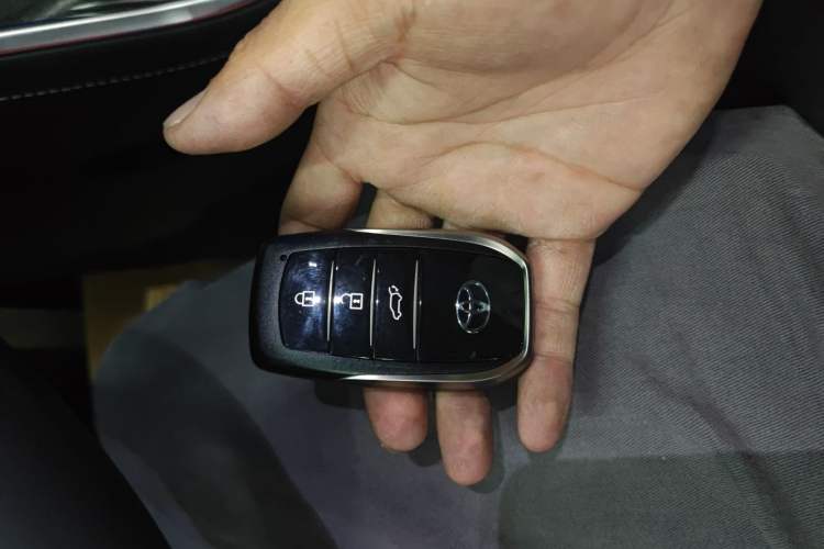 Used Toyota Crown Land Cruiser 2024 2.5L HEV Four-Wheel Drive Premium Edition
