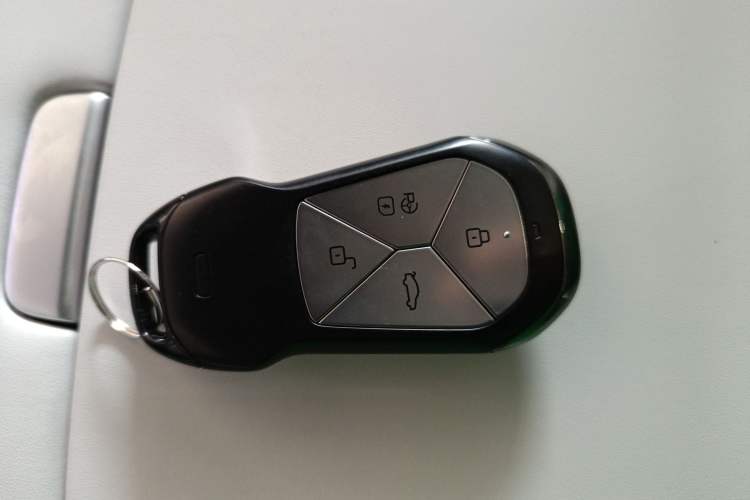 TDK.VehicleDetails.img