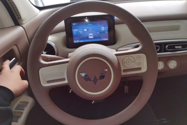 Used Wuling Hongguang MINIEV 2025 Four-Door Version Advanced Edition
