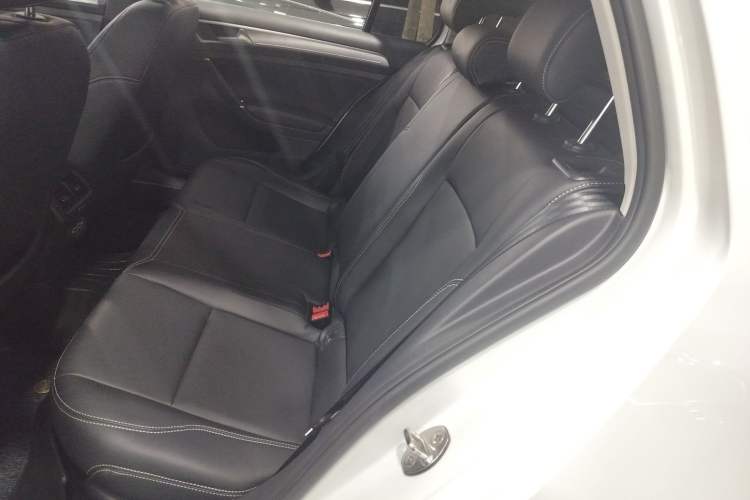 Used Volkswagen Golf 2020 Zhiai Edition 200TSI DSG Comfortable & Ambitious Version
