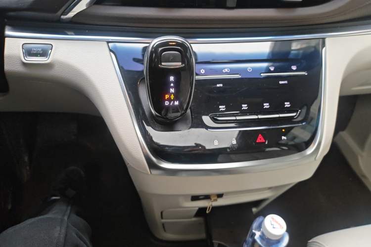 Used Buick GL8 2020 Land Business Class 652T Luxury Model
