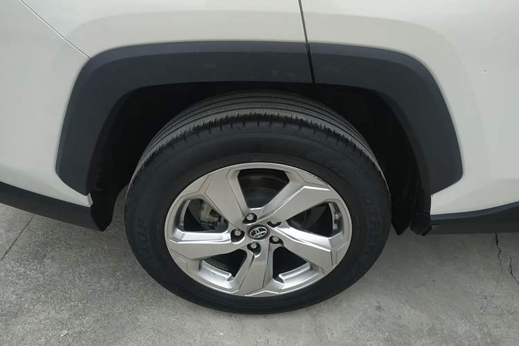 Used Toyota RAV4 2020 2.0L CVT 4x4 Trend Edition
