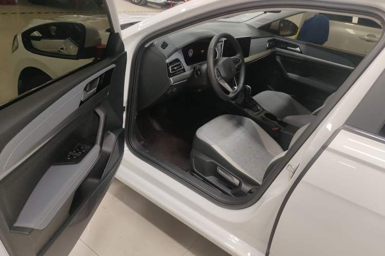 Used Volkswagen Lavida 2024 300TSI DSG Full-Comfort Edition