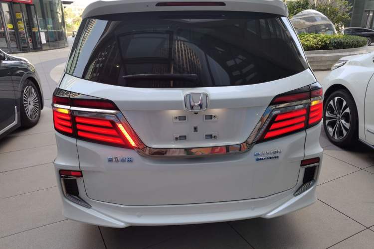 Used Honda Elysion 2019 2.0L Hybrid Supreme Edition
