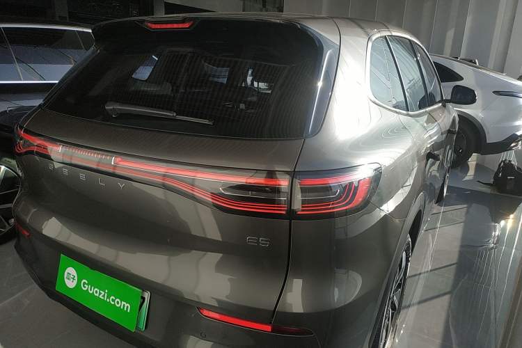 Used  E5 2024 440km Exploration Version
