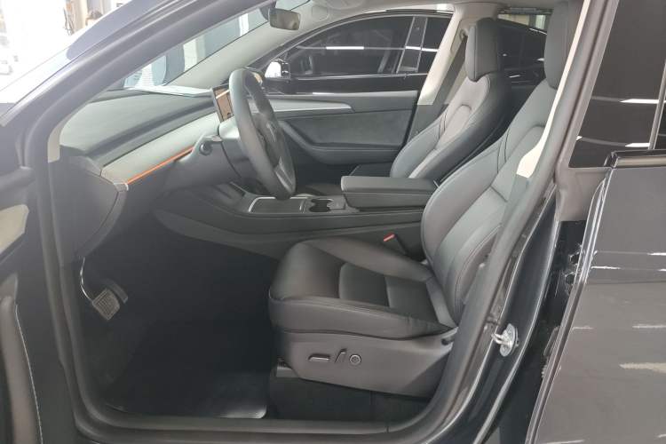 Used Tesla Model Y 2024 Rear-Wheel-Drive Version
