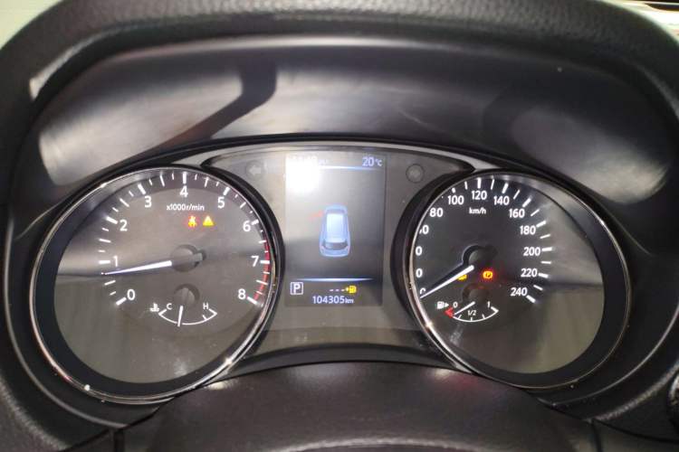 Used Nissan X-Trail 2017 2.5L CVT Leading Edition 4WD
