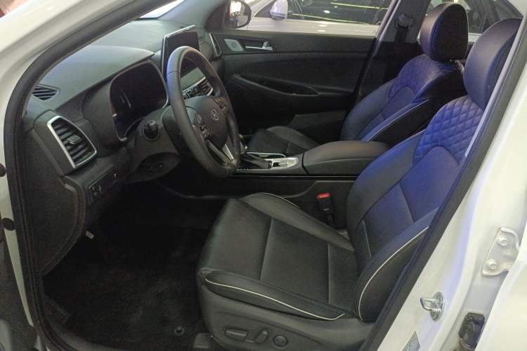 Used Hyundai Tucson 2019 280TGDi Dual-Clutch Two-Wheel Drive Fashion Edition China V Standard
