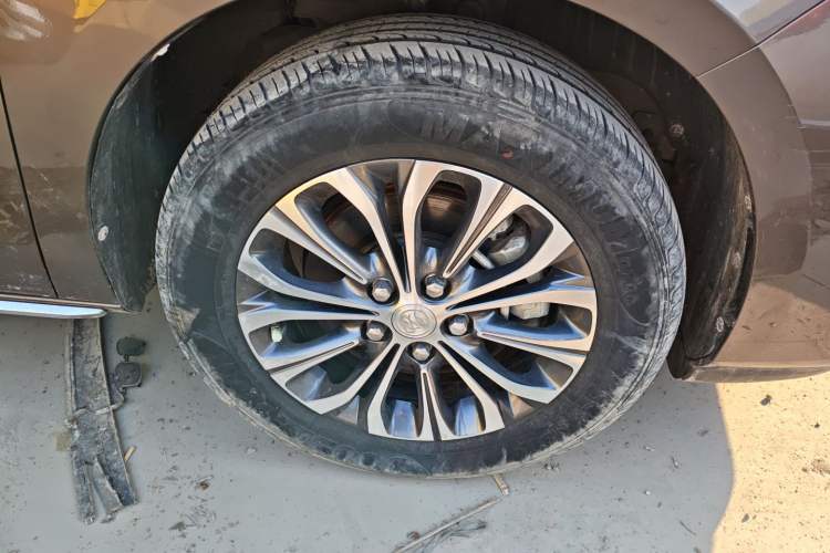 Used Buick GL8 2022 Land Business Class 652T Luxury Model
