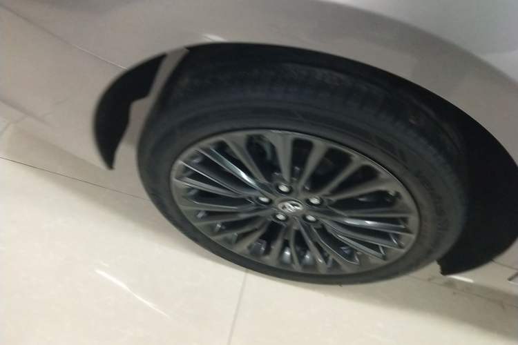 Used Toyota Avalon 2019 2.0L XLE Premium Edition China VI
