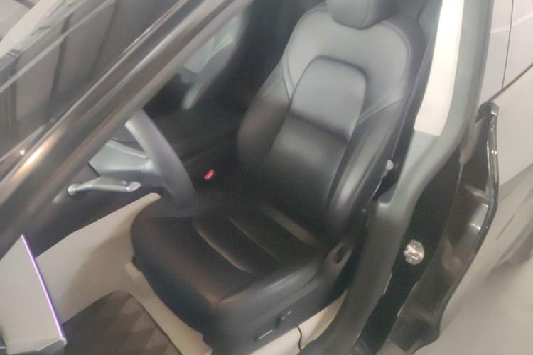 Used Tesla Model Y 2023 Rear-Wheel-Drive Version